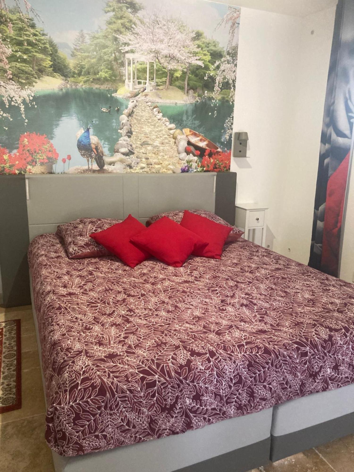 Le Studio D Aurelie Avec Spa Ete En Pleine Campagne Et Proche De Toute Commodite Roquemaure  Exterior foto